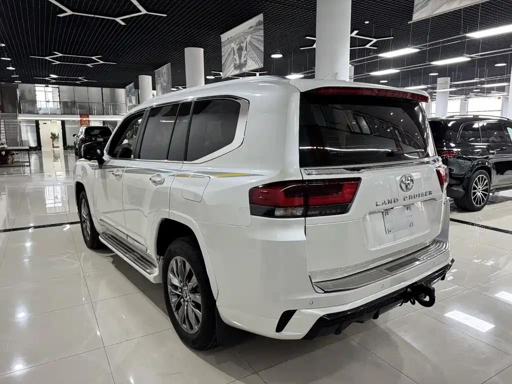 Toyota Land Cruiser 2025 4.0L AT
