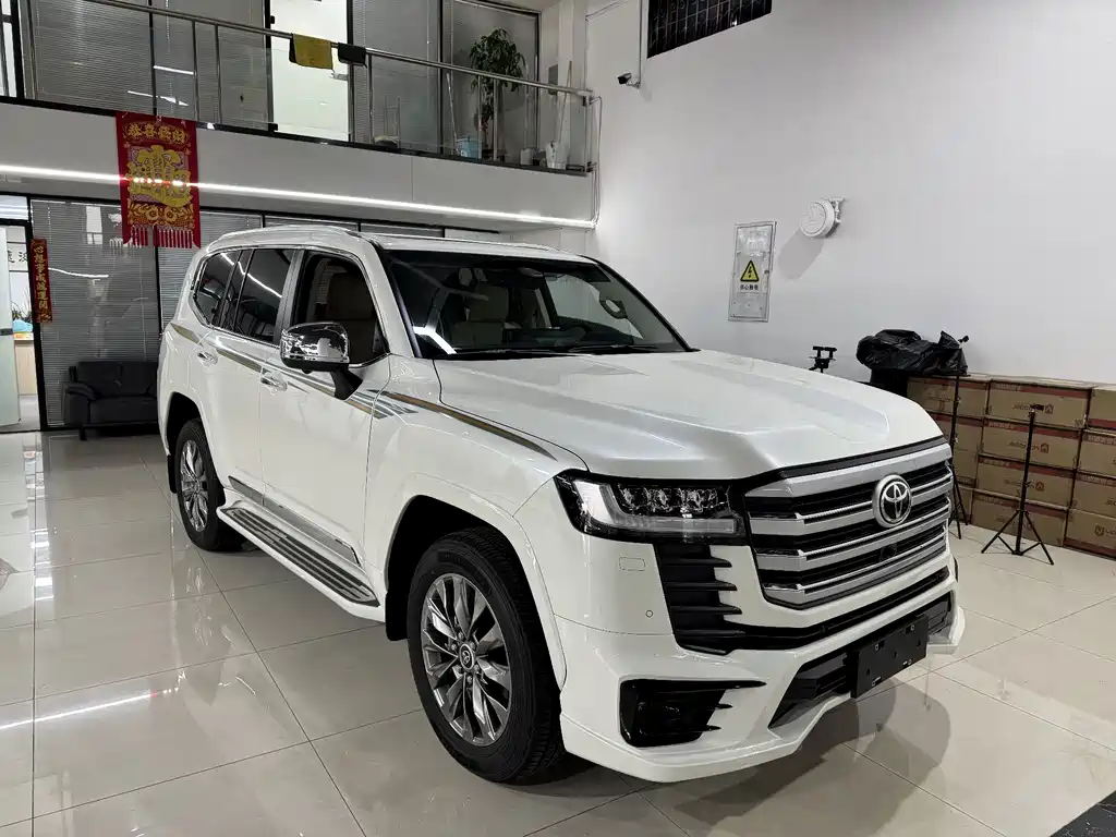 Toyota Land Cruiser 2025 4.0L AT
