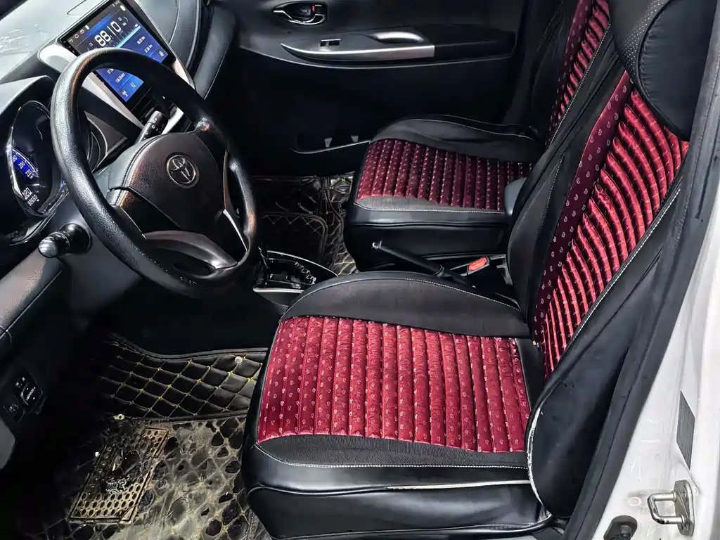 Toyota Yaris L — миниатюра 4
