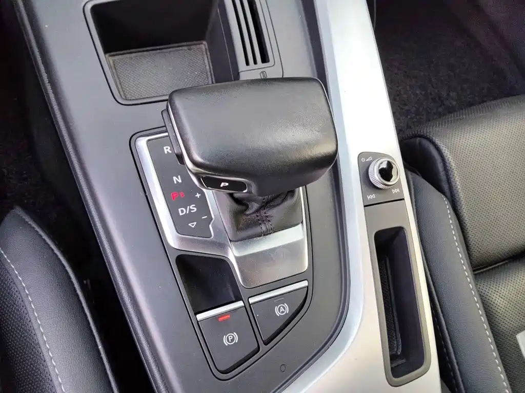 Audi A4L — миниатюра 15