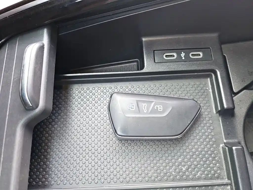 Volkswagen ID.4 X — миниатюра 9