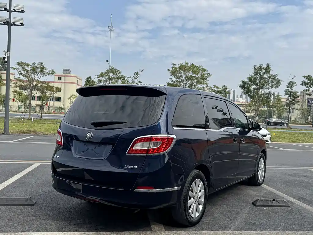 Buick GL8 2013 2.4L CT Luxury Comfort