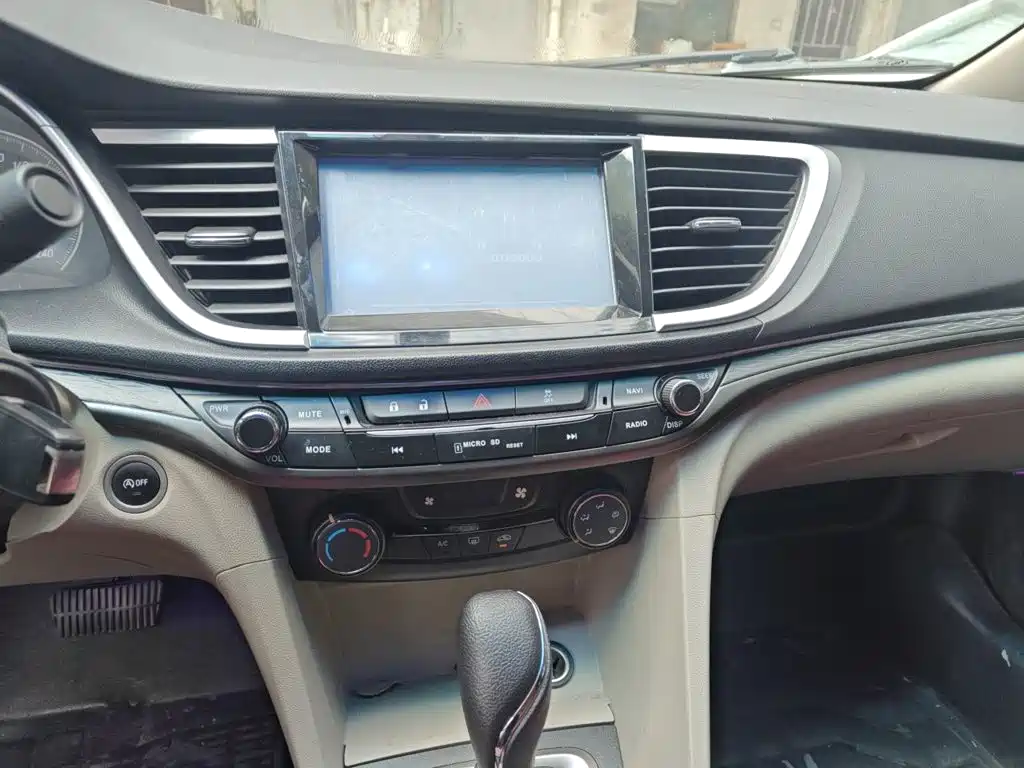 Buick Excelle — миниатюра 6