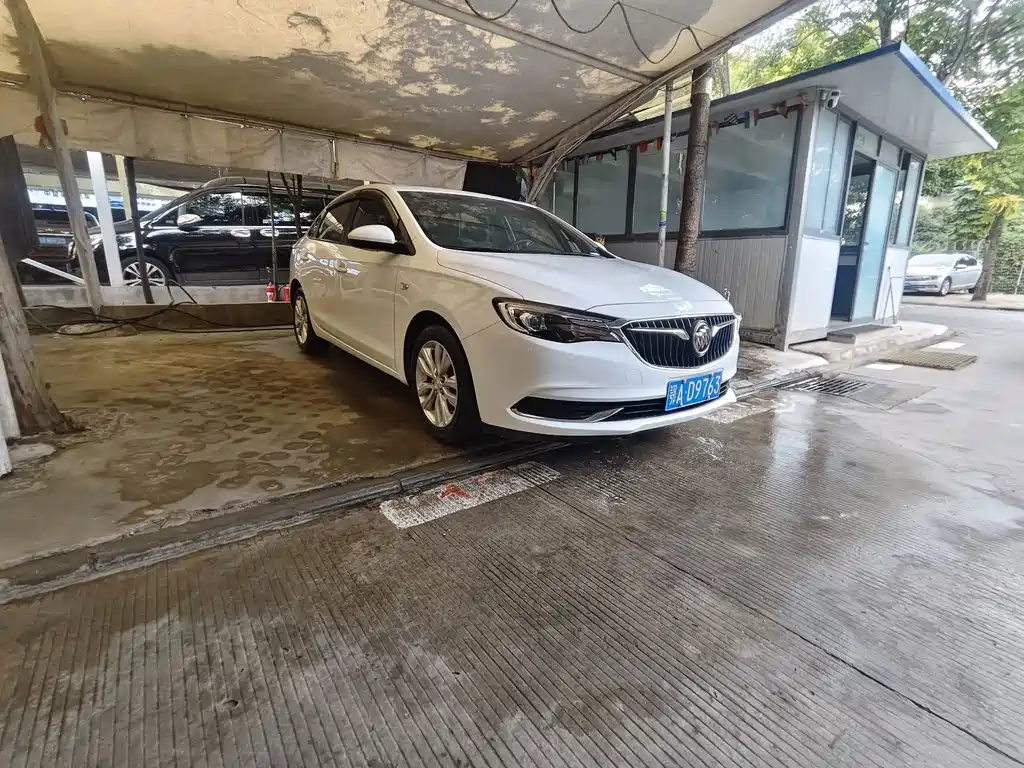 Buick Excelle — миниатюра 3