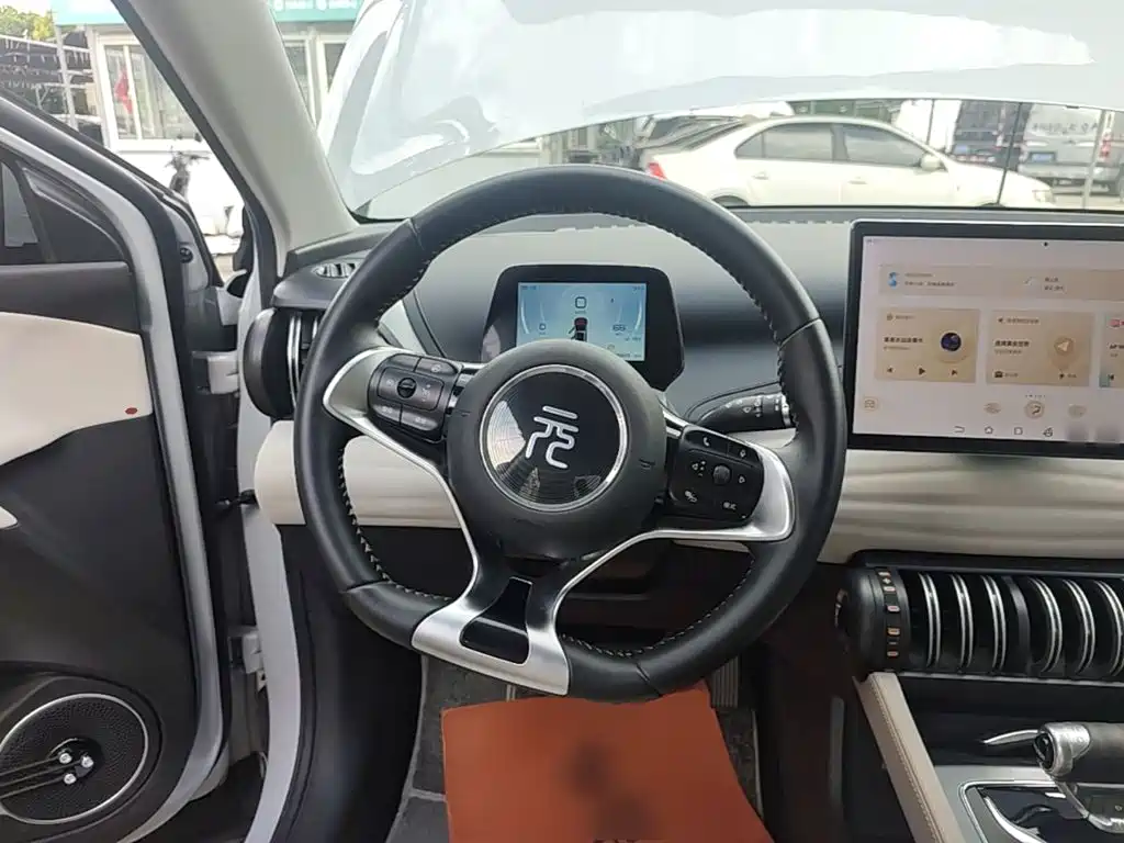 BYD Yuan Plus — миниатюра 11