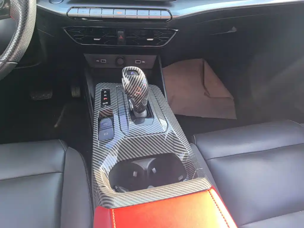 MG MG5 — миниатюра 14