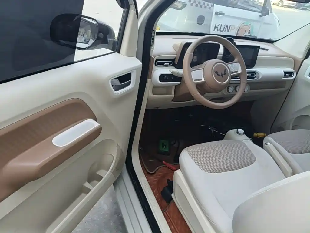 Wuling MINIEV — миниатюра 16