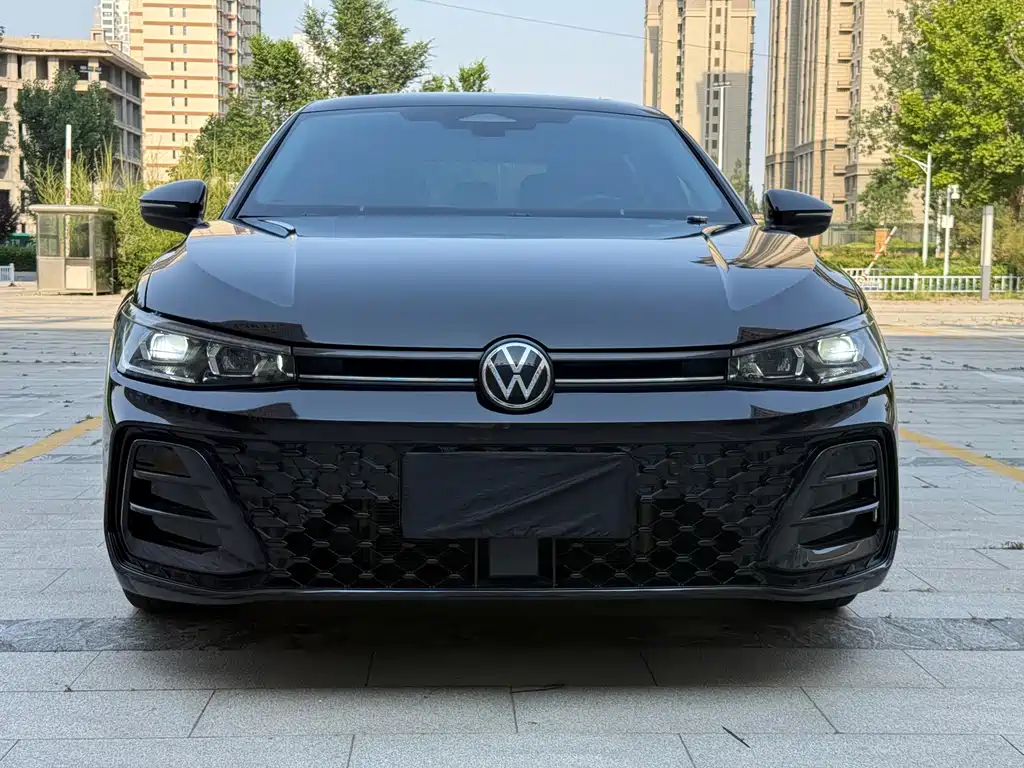 Volkswagen Passat 2025 Pro 380TSI