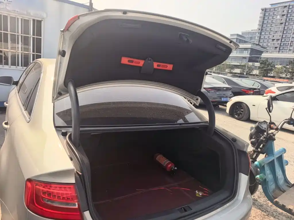 Audi A4L — миниатюра 19