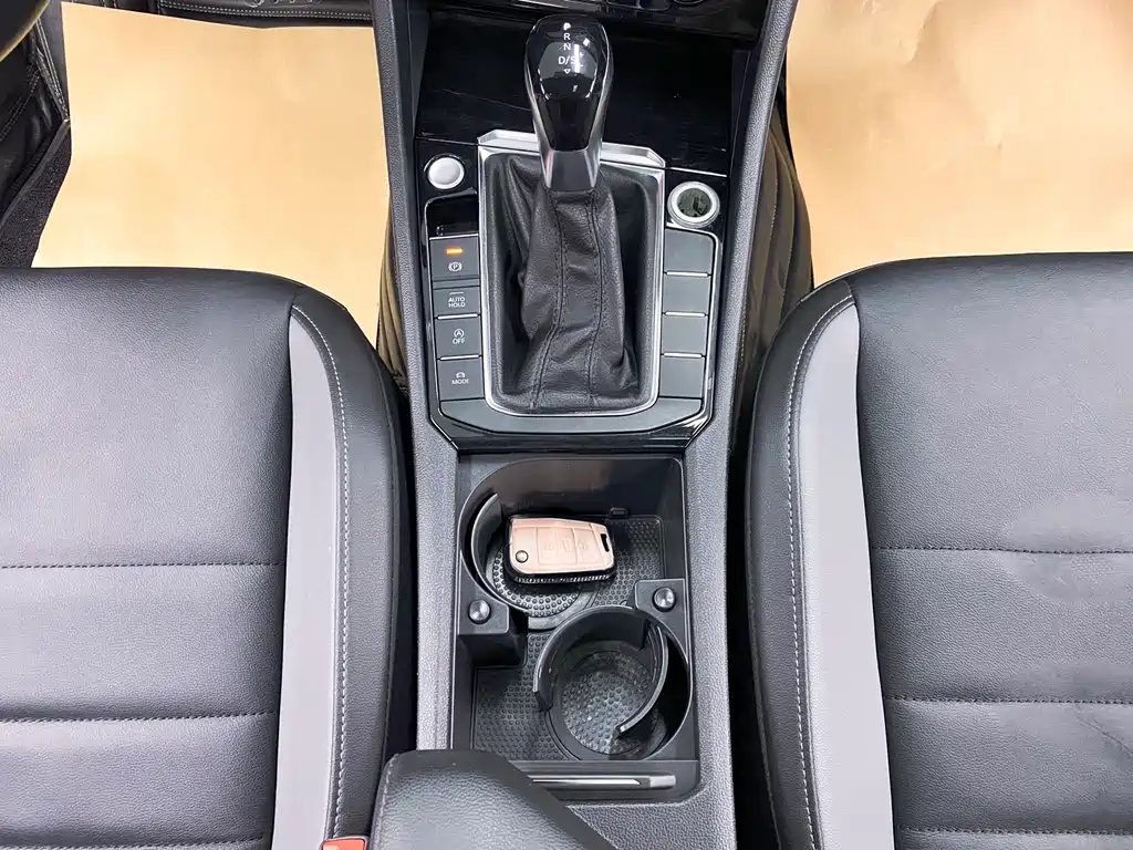 Volkswagen Sagitar — миниатюра 16