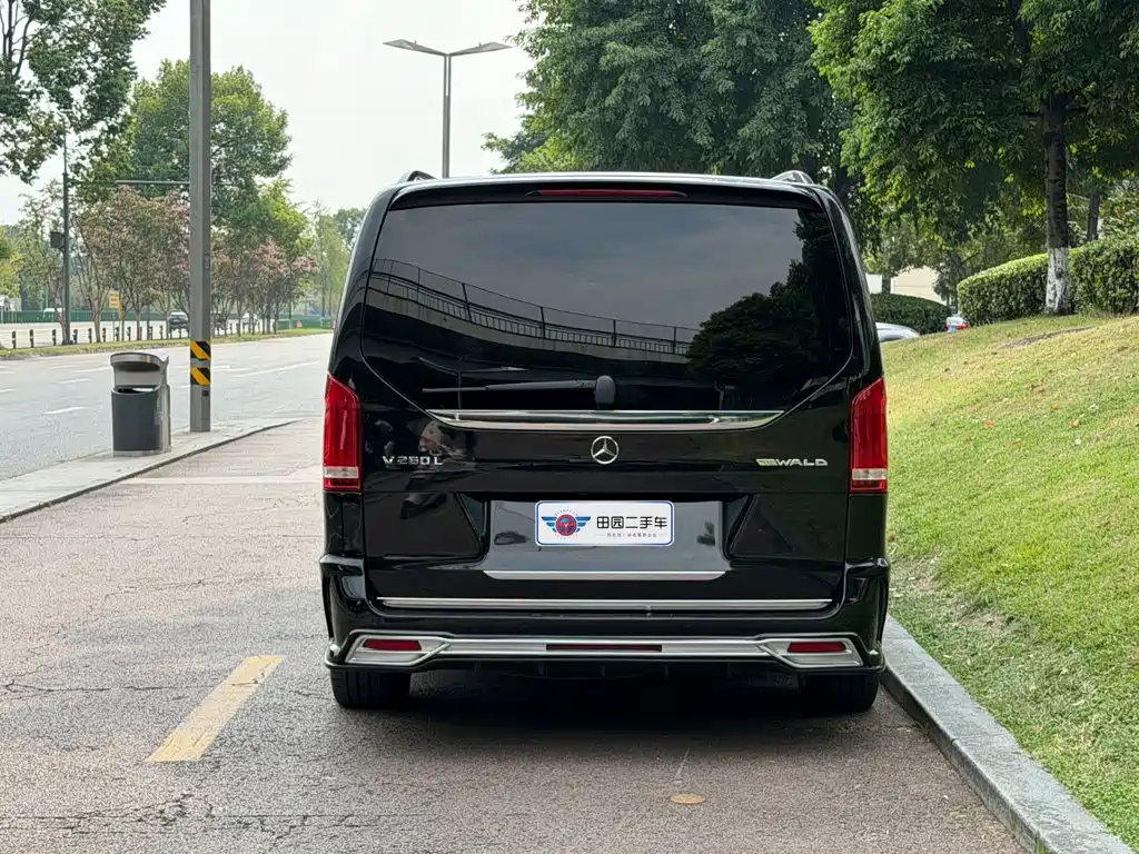 Mercedes-Benz V-Class — миниатюра 5
