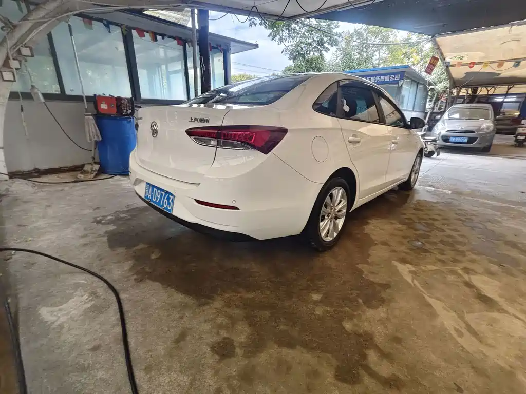 Buick Excelle — миниатюра 9