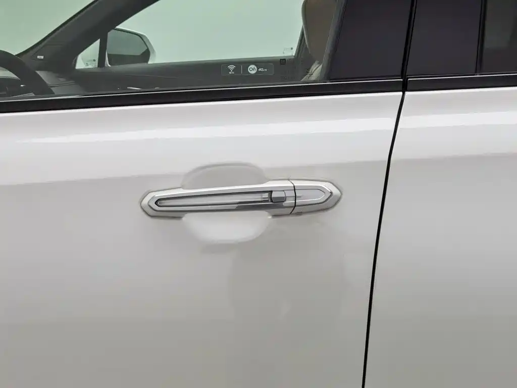Cadillac XT4 — миниатюра 18