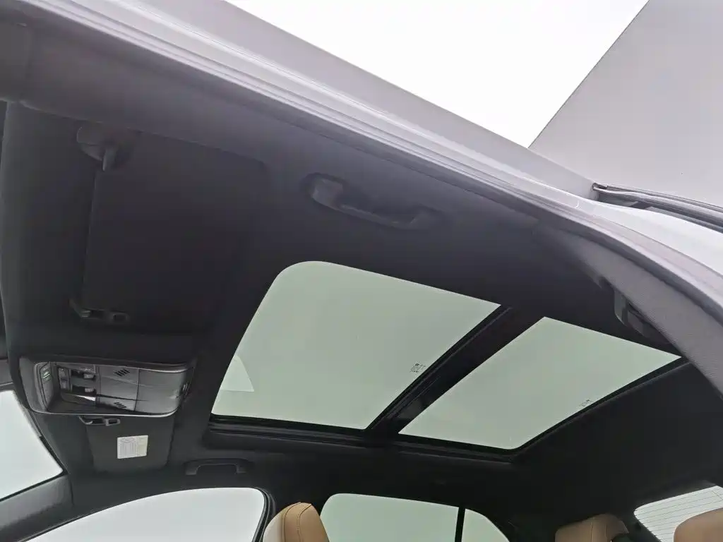 Cadillac XT4 — миниатюра 14