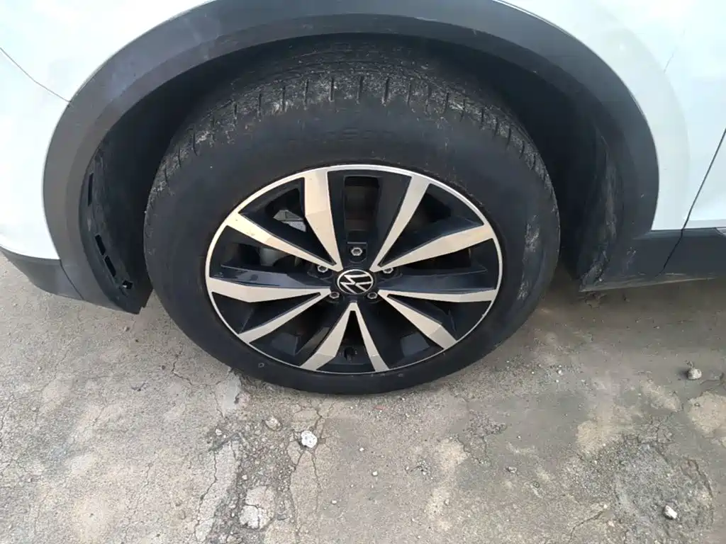 Volkswagen T-Roc — миниатюра 23