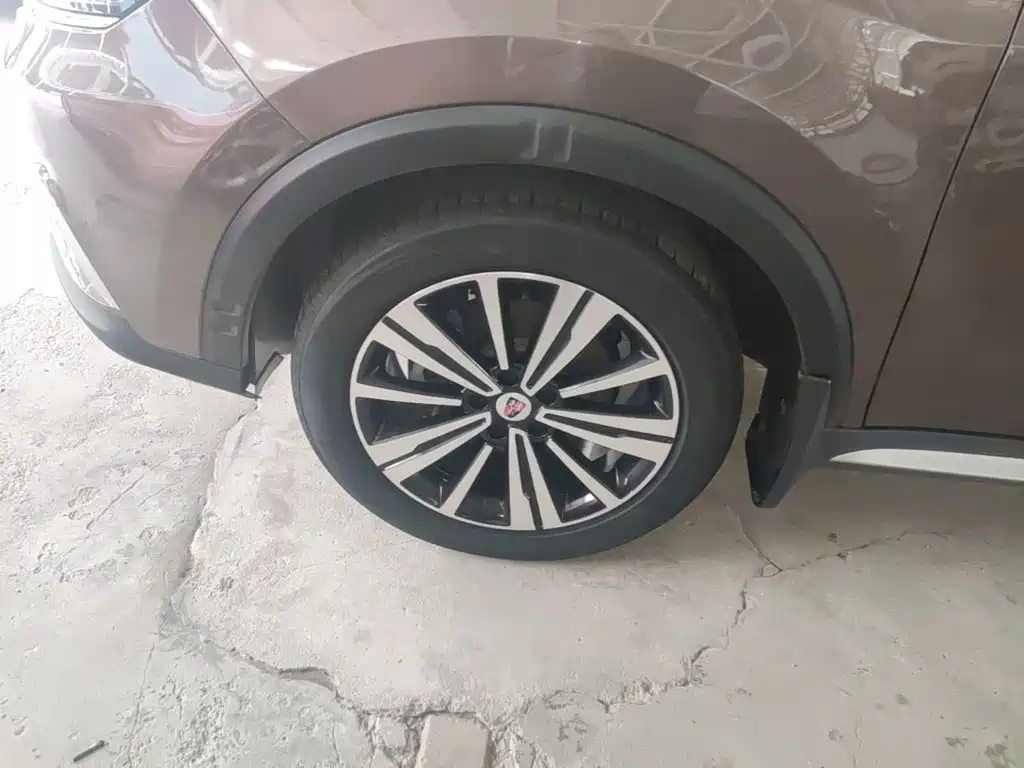 Roewe RX5 — миниатюра 23