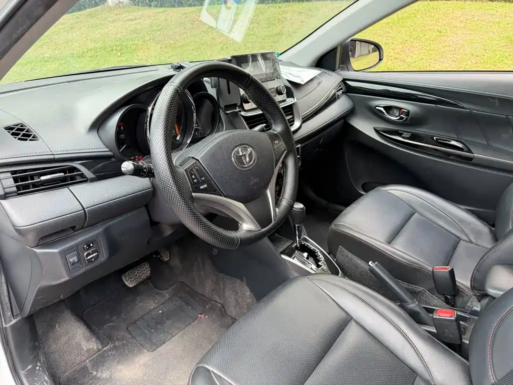 Toyota Yaris L — миниатюра 7