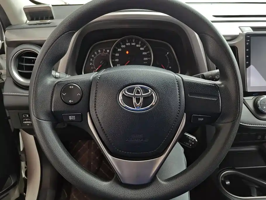 Toyota RAV4 — миниатюра 15
