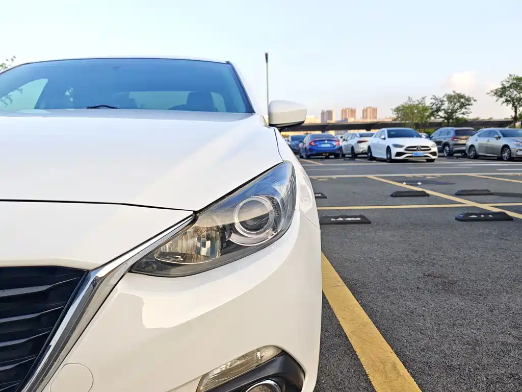 Mazda 3 Axela — миниатюра 27