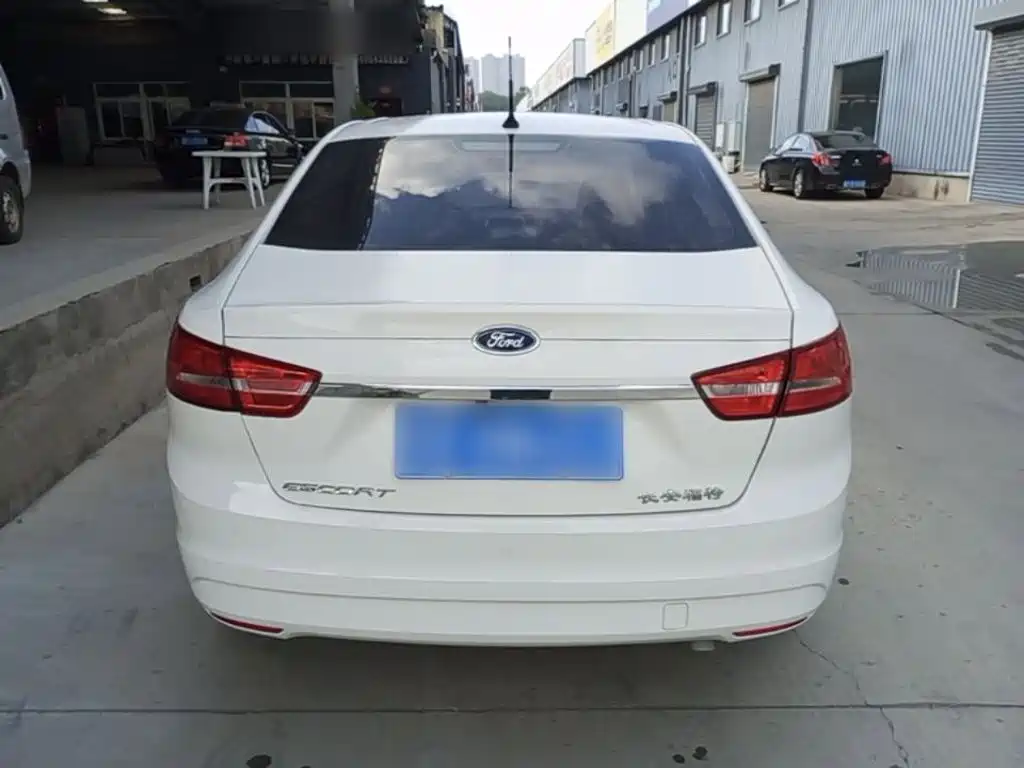 Ford Escort — миниатюра 6