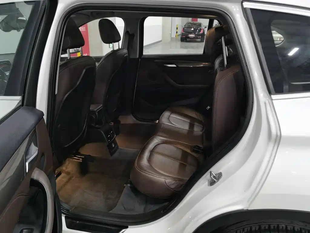 BMW X1 — миниатюра 15