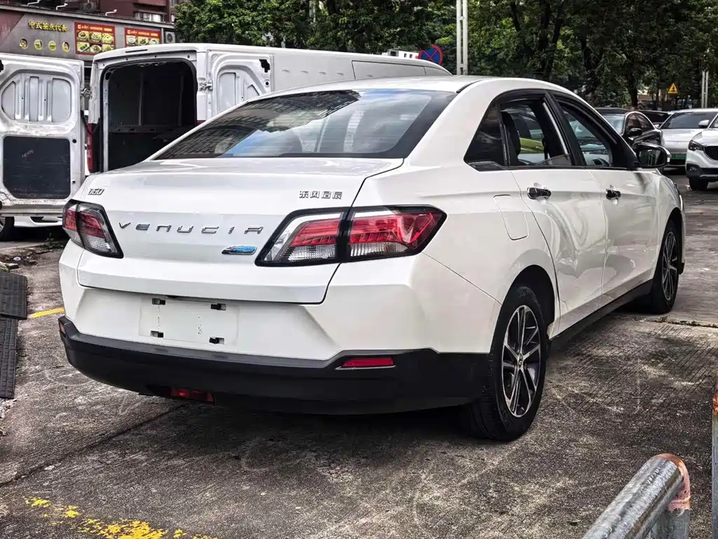 Venucia D60 — миниатюра 15