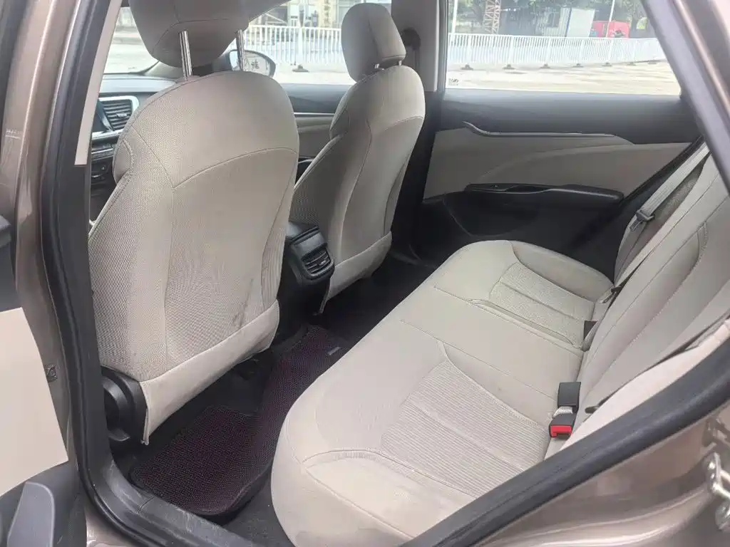 Buick Excelle — миниатюра 10