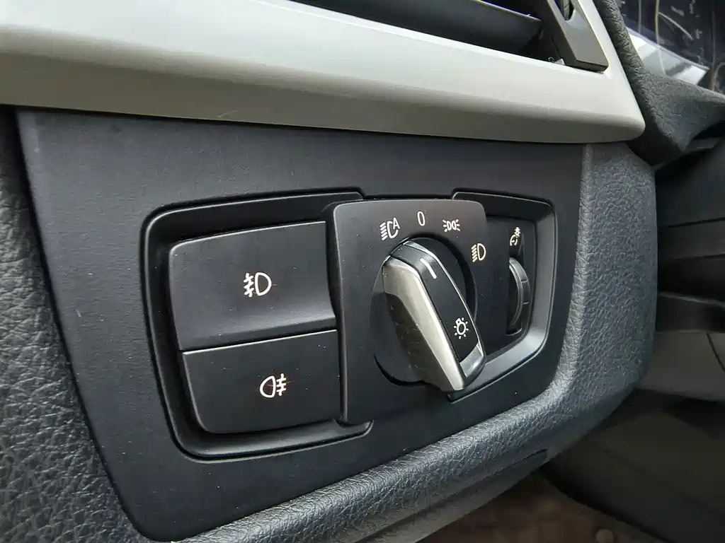 BMW 3 Series — миниатюра 17