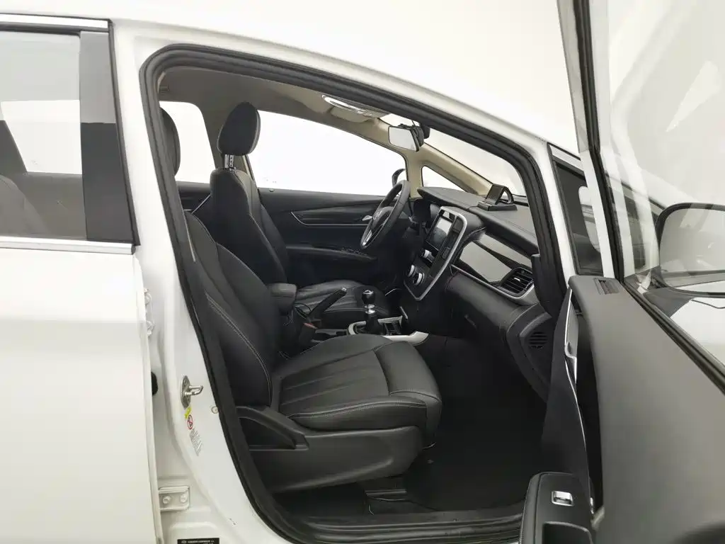 BYD MAX — миниатюра 23