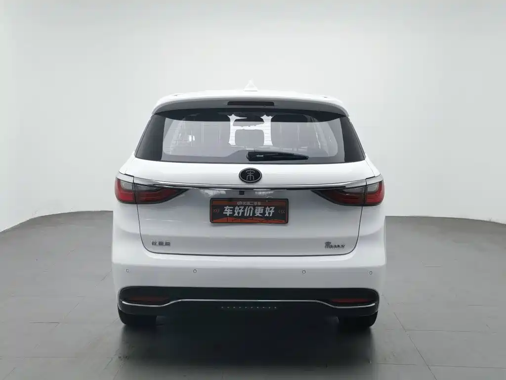 BYD MAX — миниатюра 4