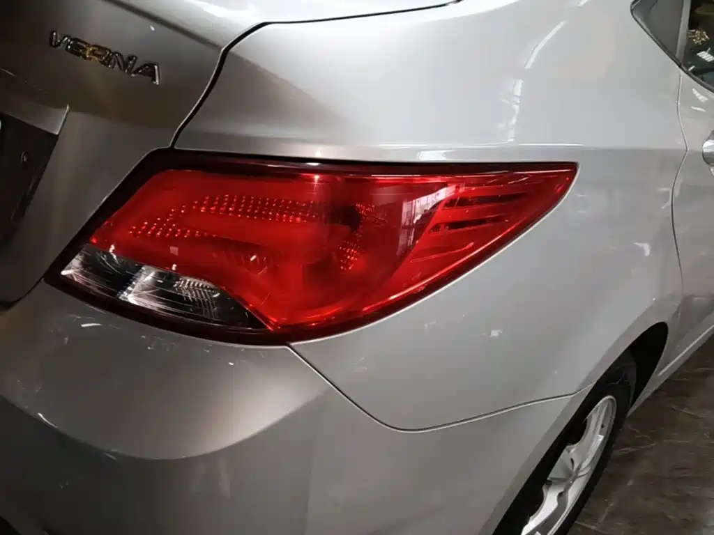 Hyundai Verna — миниатюра 8