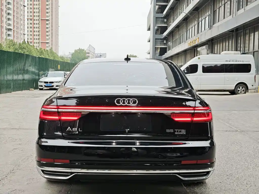 Audi A8 — миниатюра 9