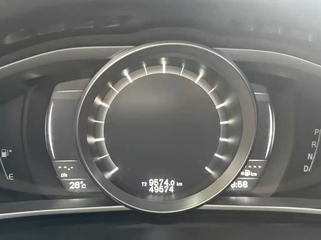 Volvo V40 — миниатюра 8