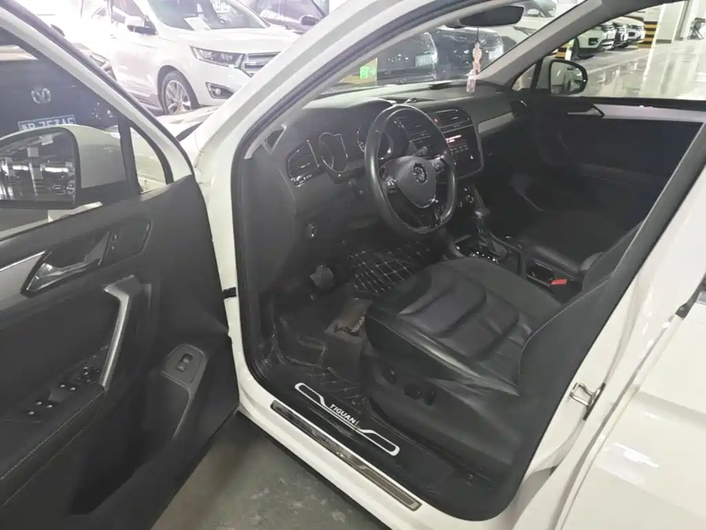 Volkswagen Tiguan L — миниатюра 18