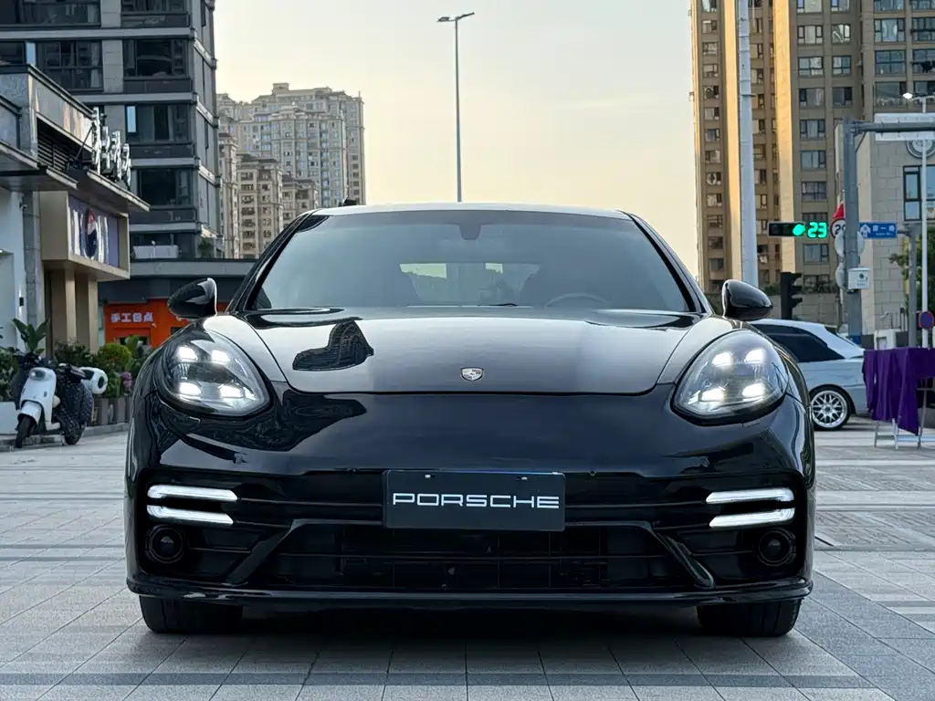 Porsche Panamera 2010 Panamera 4 3.6L