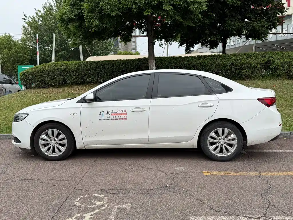Buick Excelle — миниатюра 3