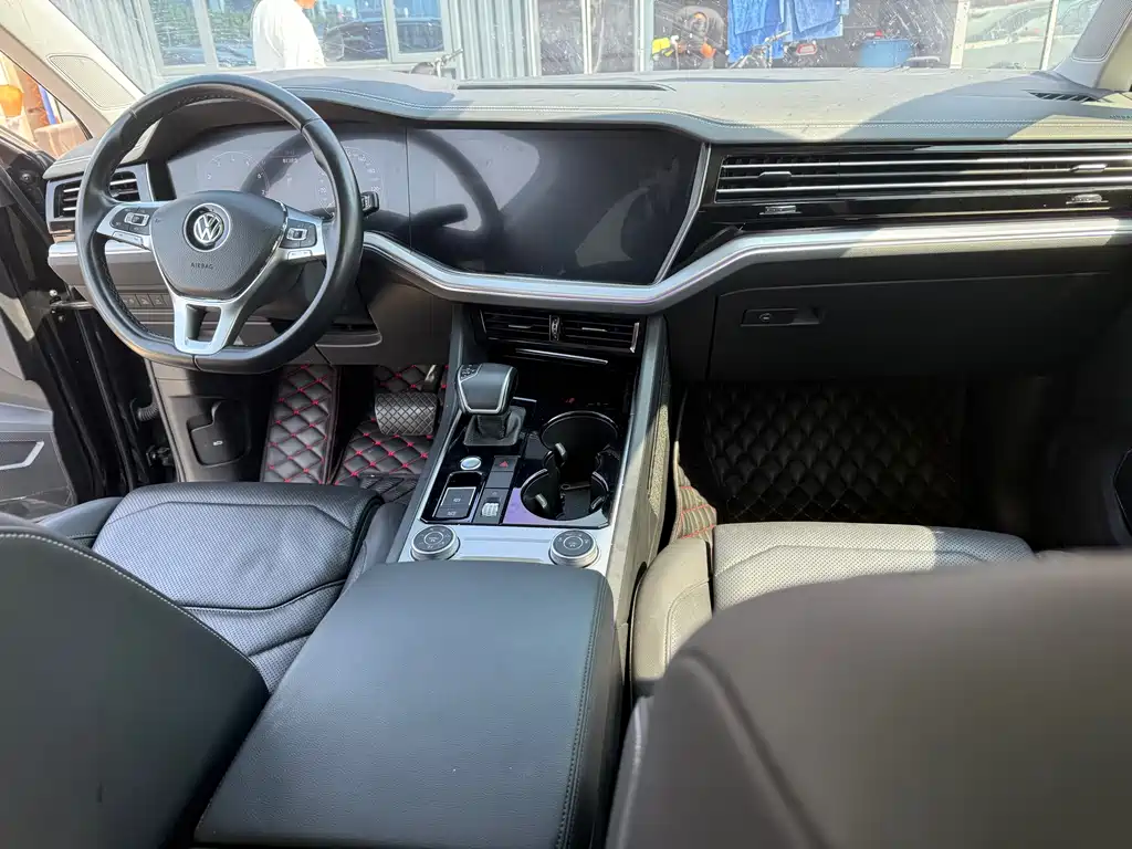 Volkswagen Touareg — миниатюра 5