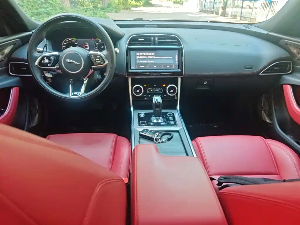 Jaguar XEL — миниатюра 6