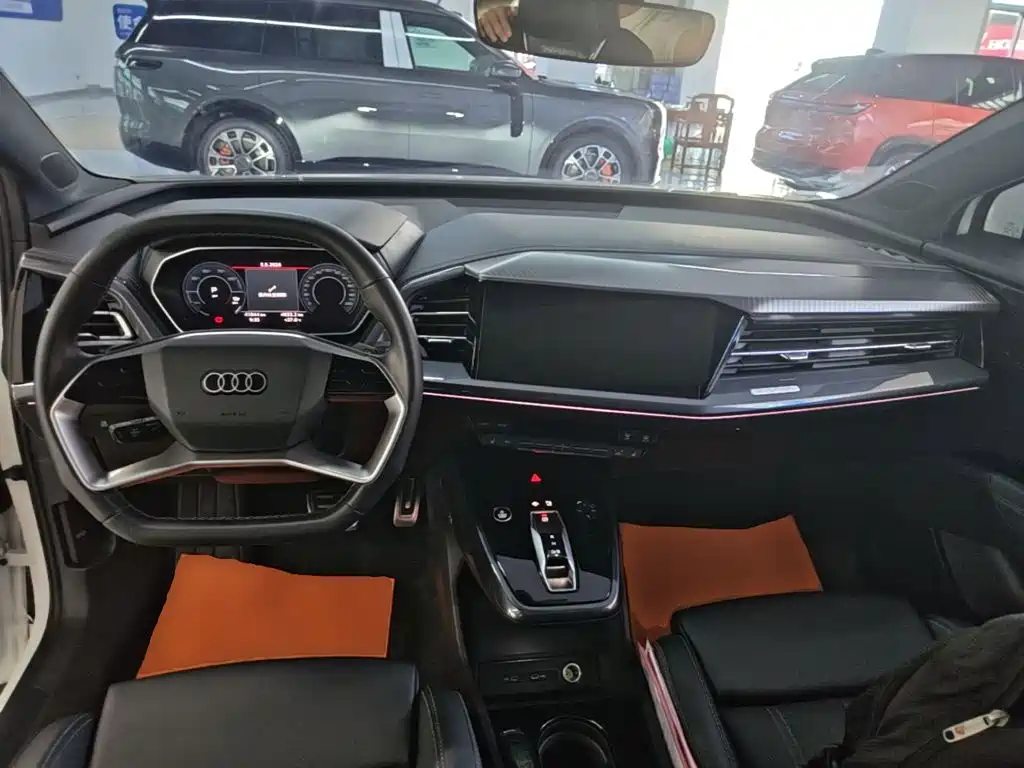 Audi Q4 e-tron — миниатюра 10