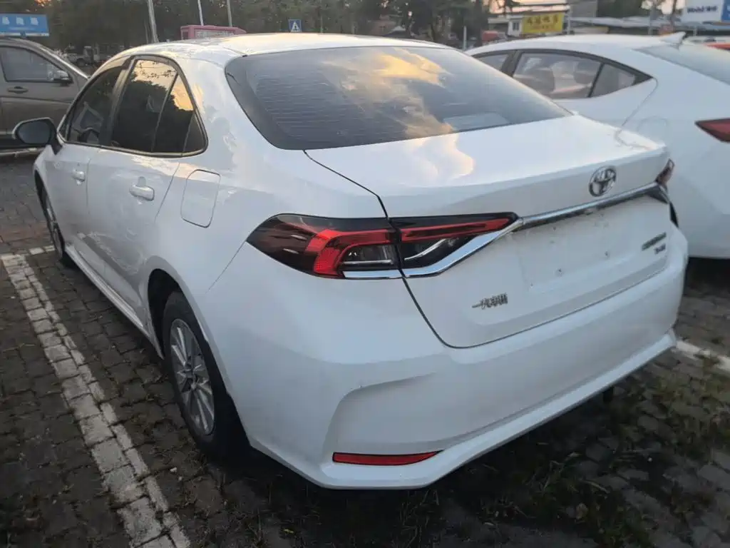 Toyota Corolla — миниатюра 5