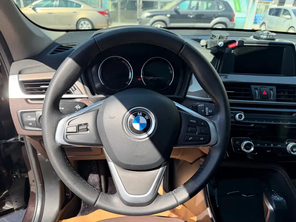 BMW X1 — миниатюра 3