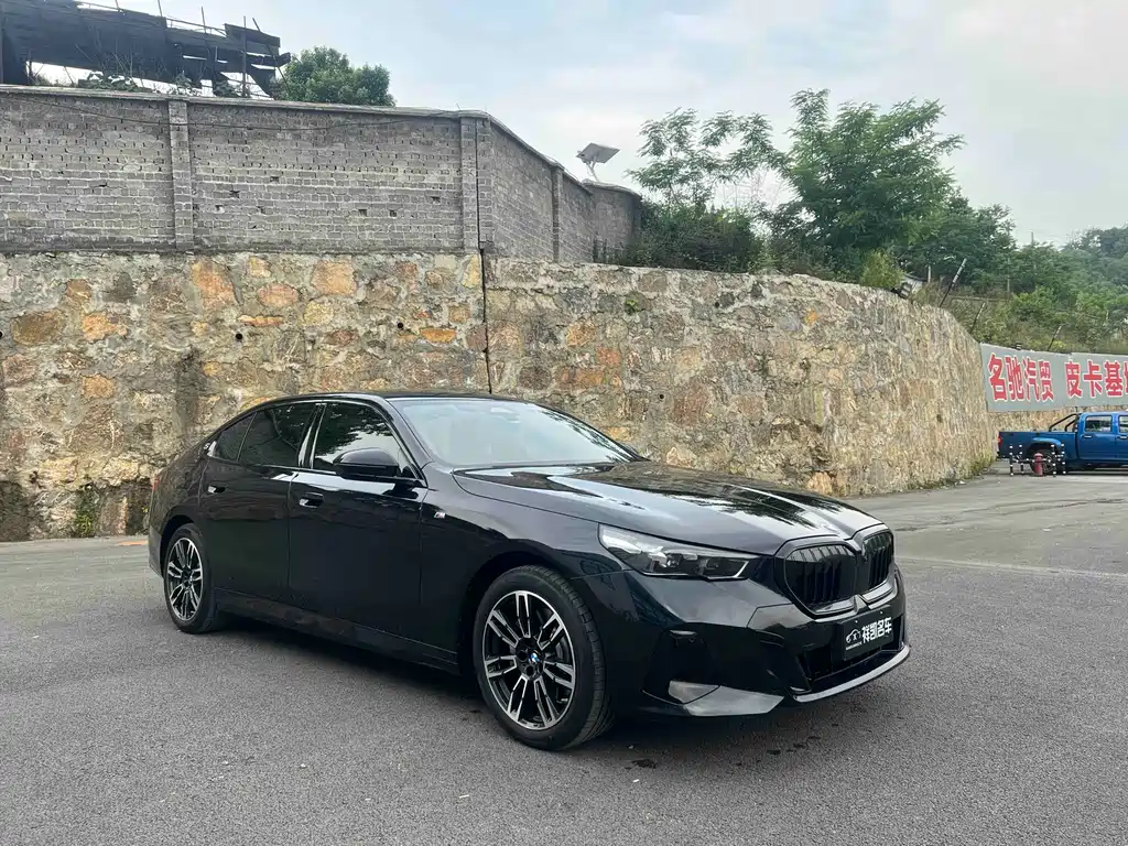 BMW 5 Series 5 2025 530Li Lead M Sport