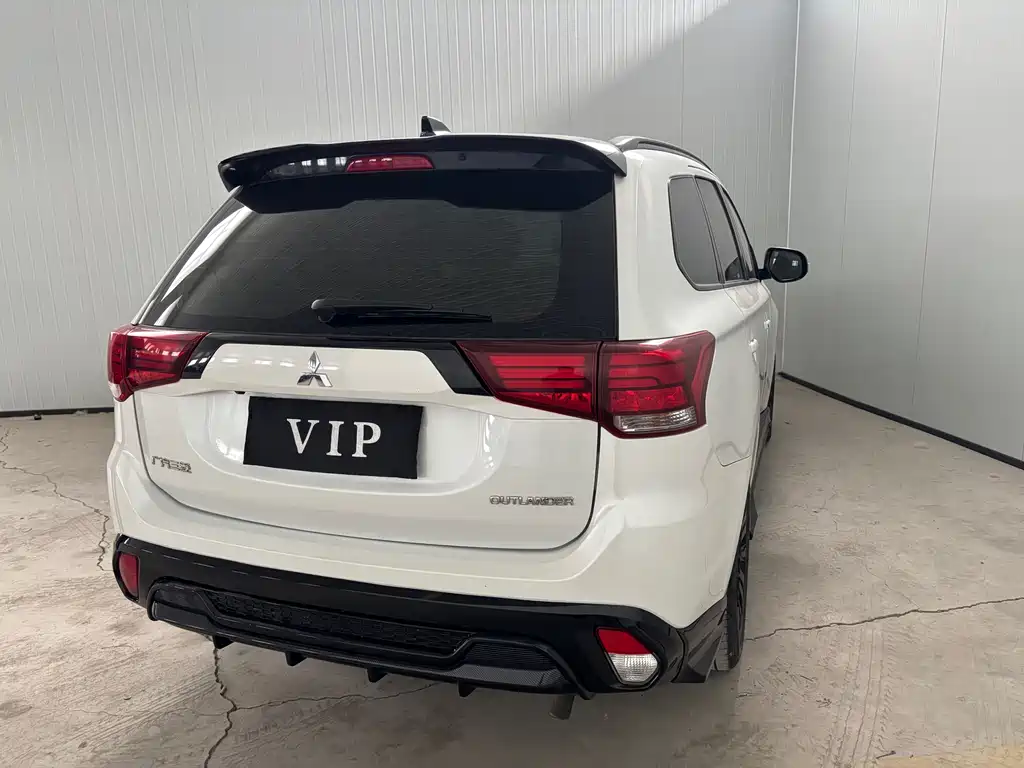 Mitsubishi Outlander 2021 2.0L 5 мест