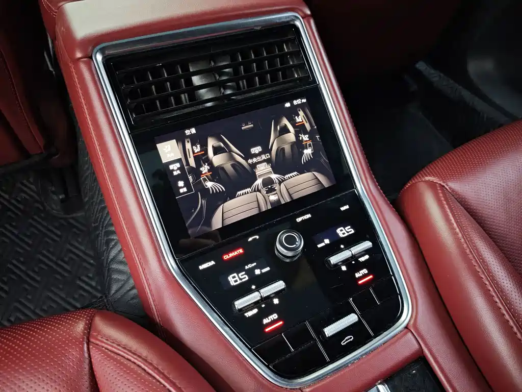 Porsche Panamera — миниатюра 8