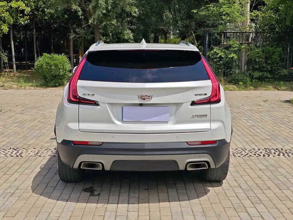 Cadillac XT4 — миниатюра 8