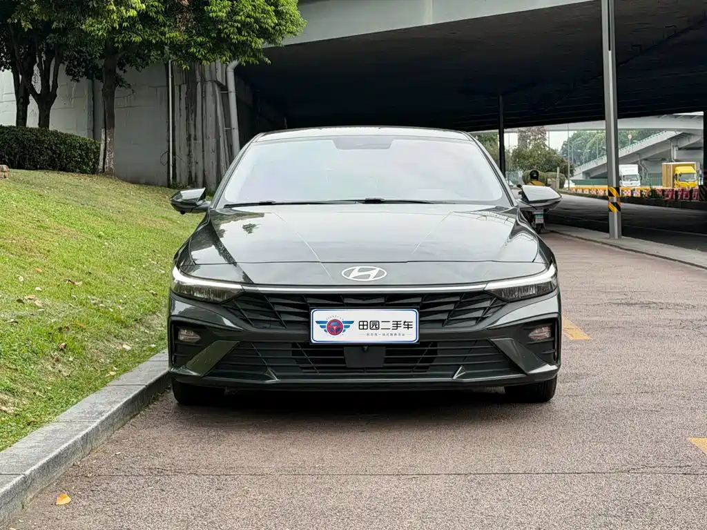 Hyundai Elantra — миниатюра 2