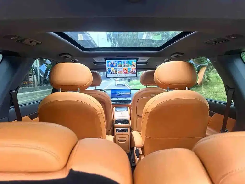 Dongfeng eπ008 2026 мест