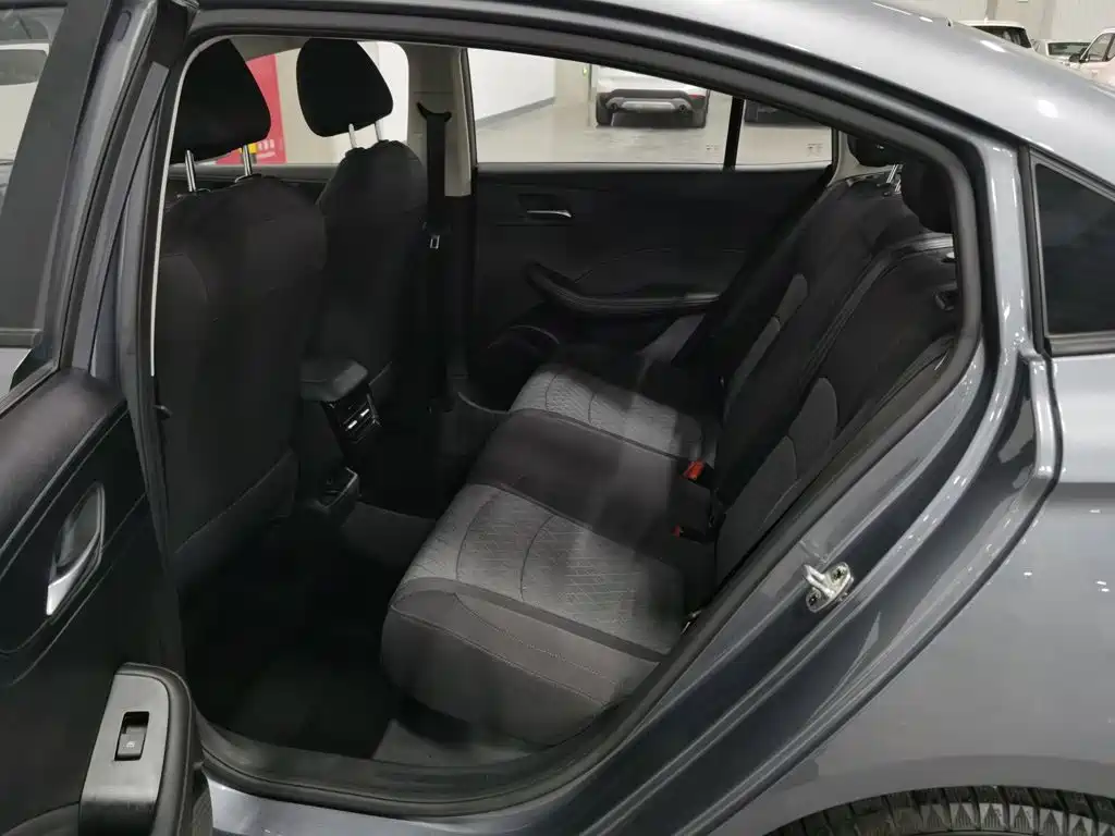 Roewe i5 — миниатюра 15