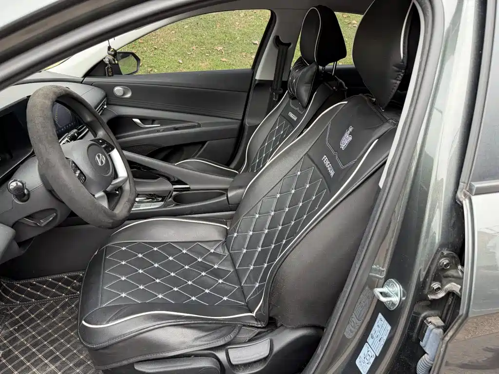 Hyundai Elantra — миниатюра 8