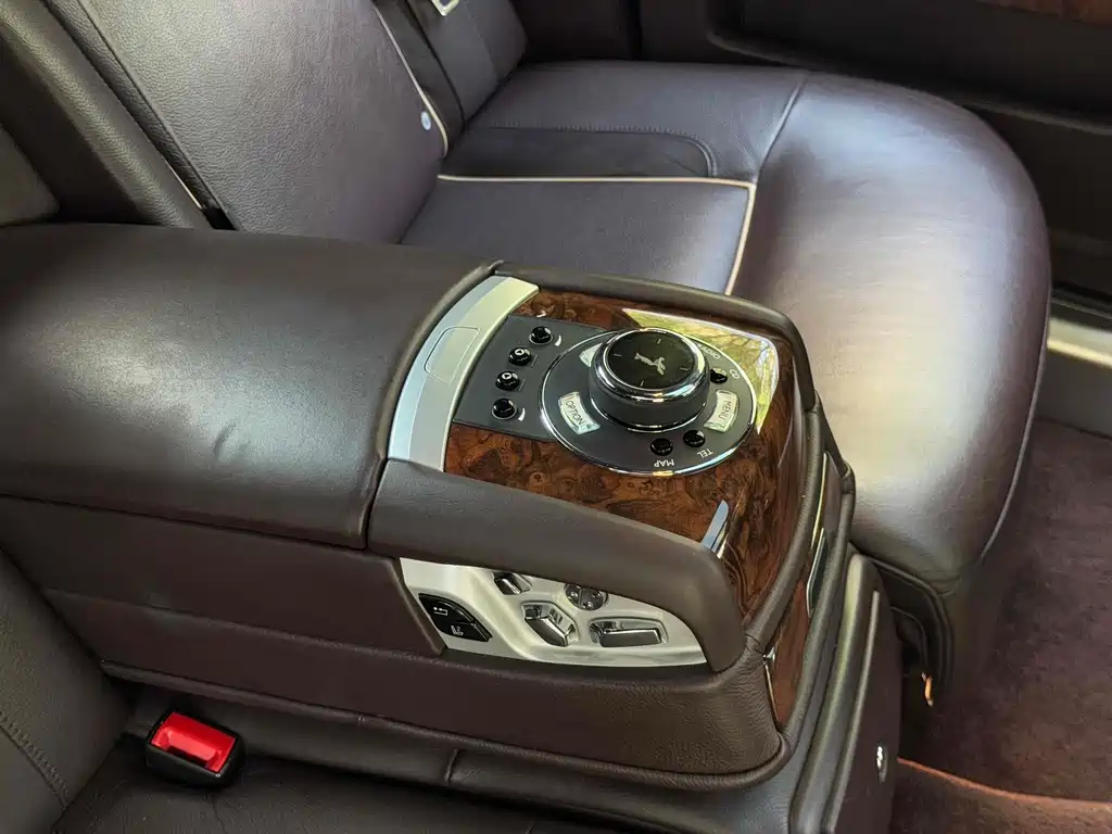 Rolls-Royce Ghost — миниатюра 14